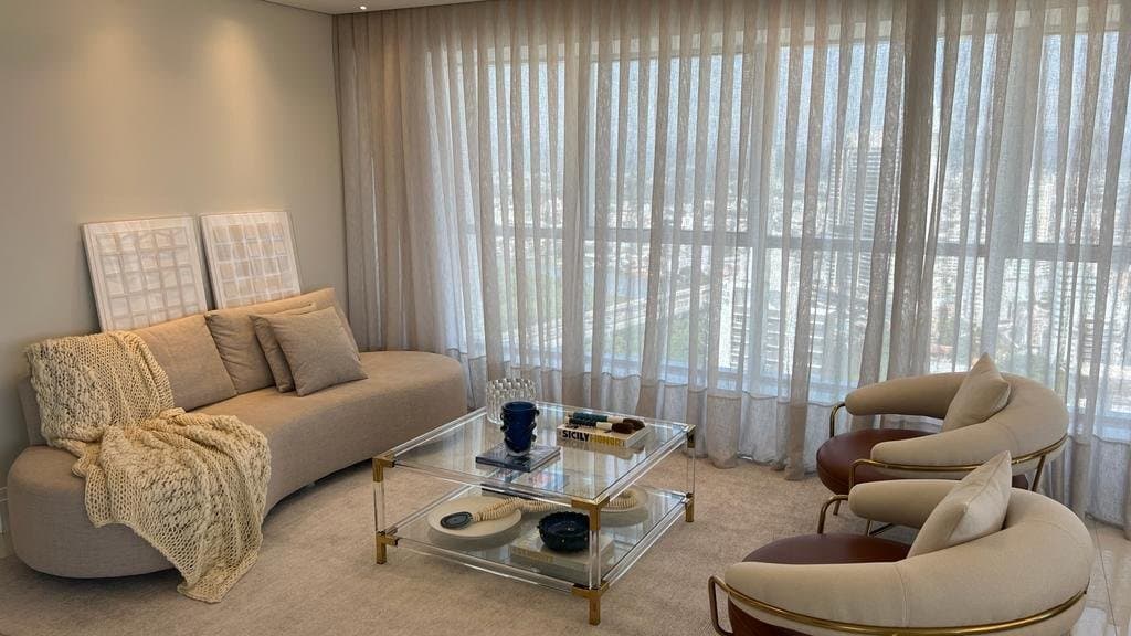 Apartamento de 4 quartos com 4 suítes e 297 m² em Bal. Camboriú