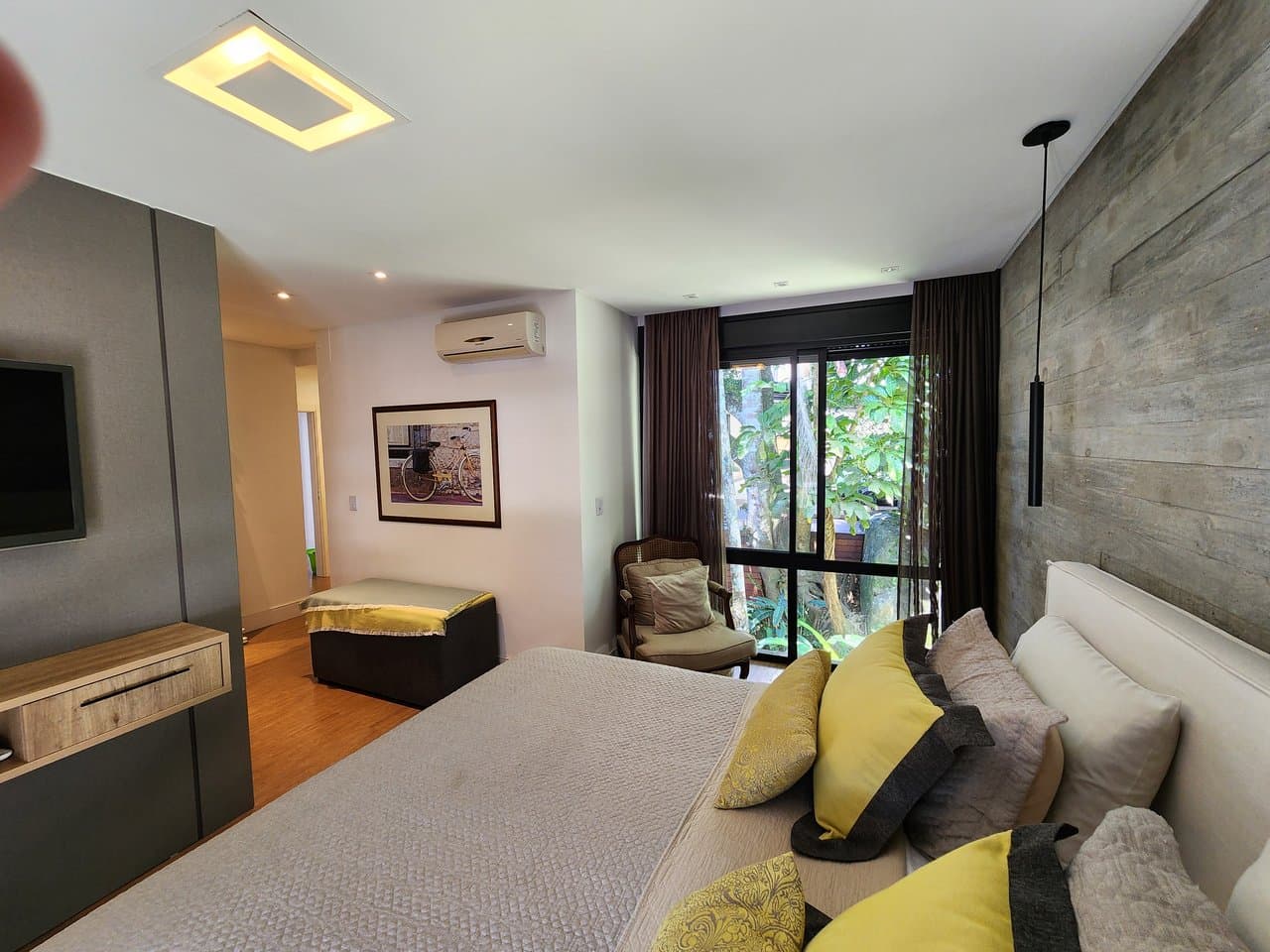 Casa de 4 quartos com 4 suítes e 437 m² em Bal. Camboriú
