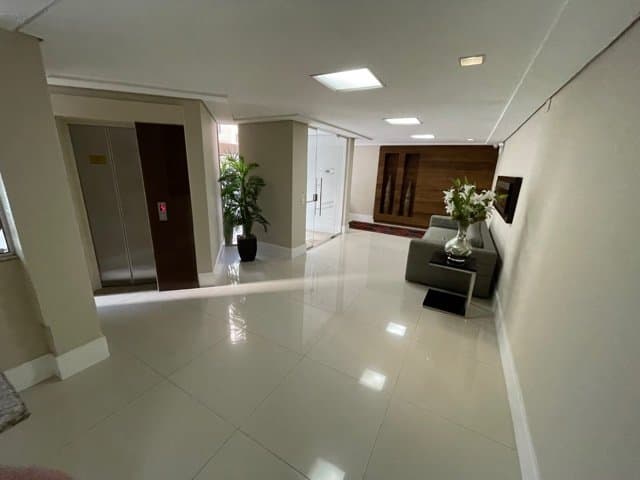 Apartamento de 3 quartos com 3 suítes e 223 m² em Bal. Camboriú