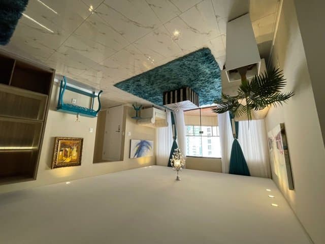 Apartamento de 3 quartos com 3 suítes e 223 m² em Bal. Camboriú