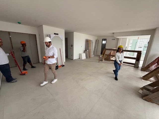 Apartamento de 4 quartos com 4 suítes e 194 m² em Bal. Camboriú