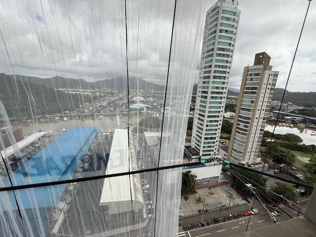 Apartamento de 4 quartos com 4 suítes e 194 m² em Bal. Camboriú