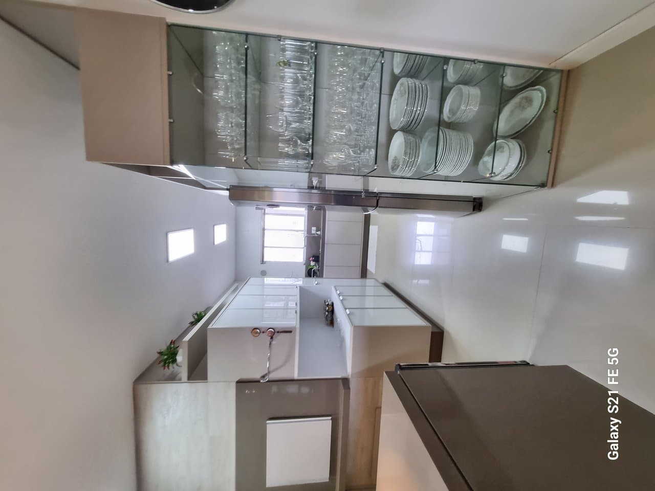 Apartamento de 3 quartos com 3 suítes e 136 m² em Bal. Camboriú