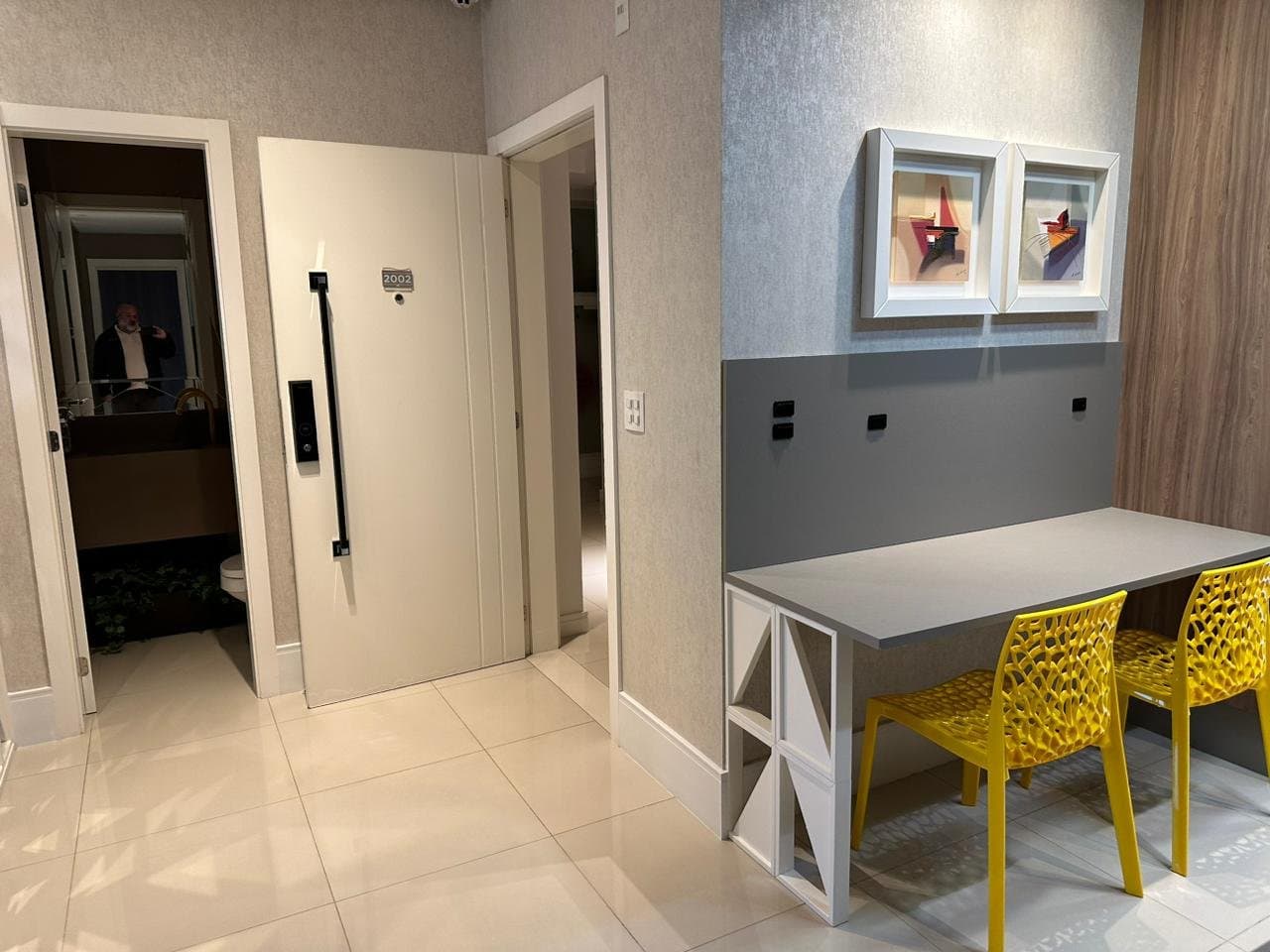 Apartamento de 3 quartos com 3 suítes e 134 m² em Bal. Camboriú