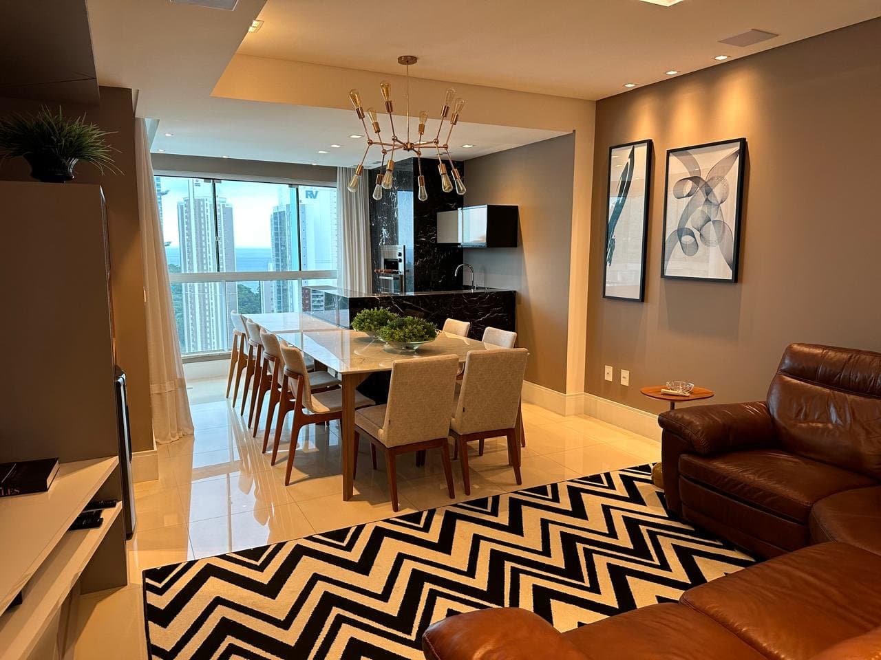 Apartamento de 3 quartos com 3 suítes e 134 m² em Bal. Camboriú