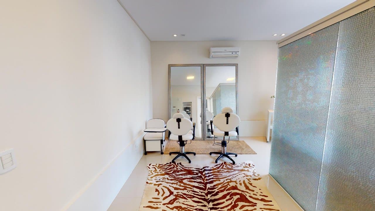 Apartamento de 3 quartos com 3 suítes e 135 m² em Bal. Camboriú