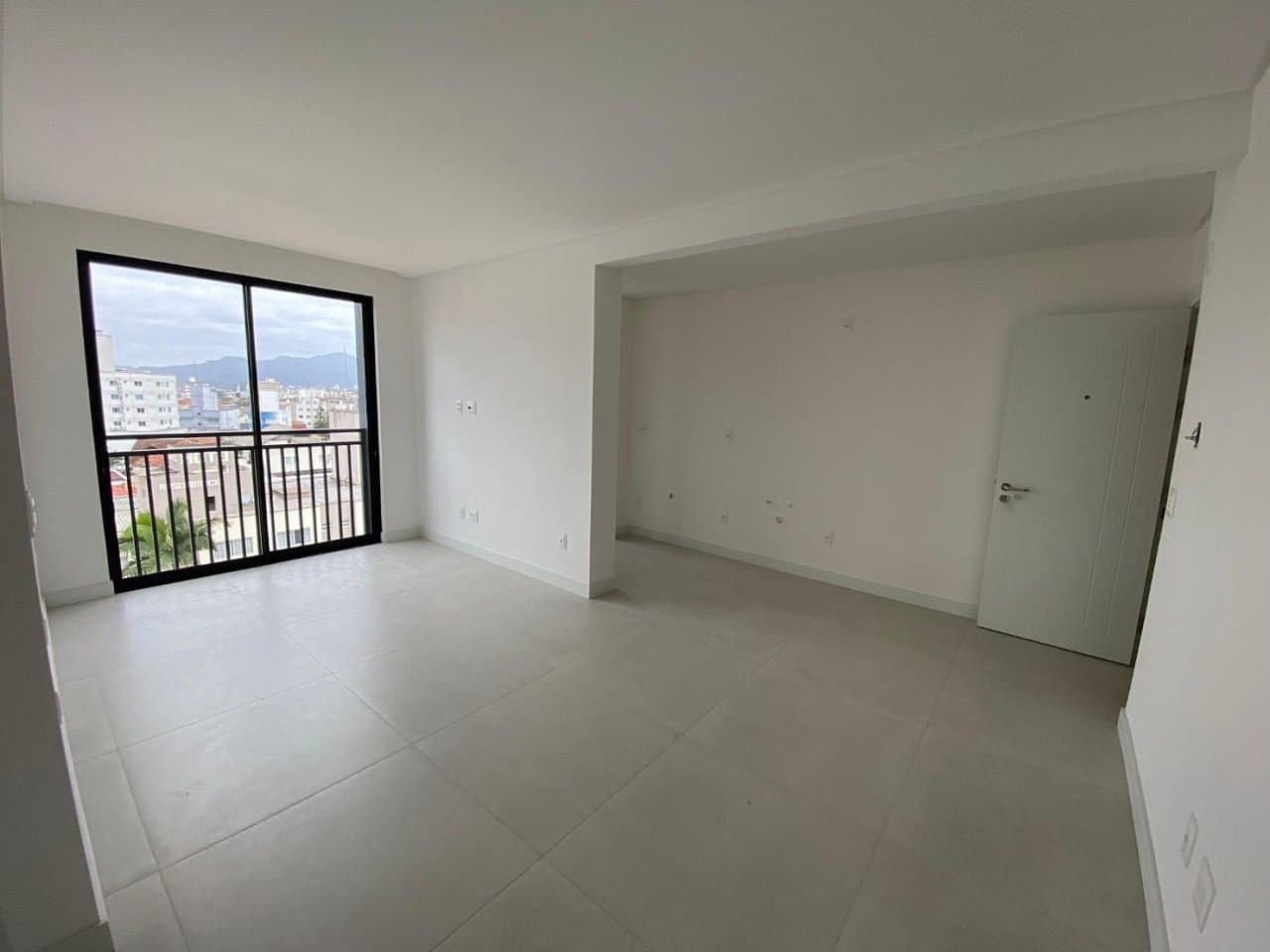 Apartamento de 2 quartos com 1 suíte e 117 m² em Bal. Camboriú