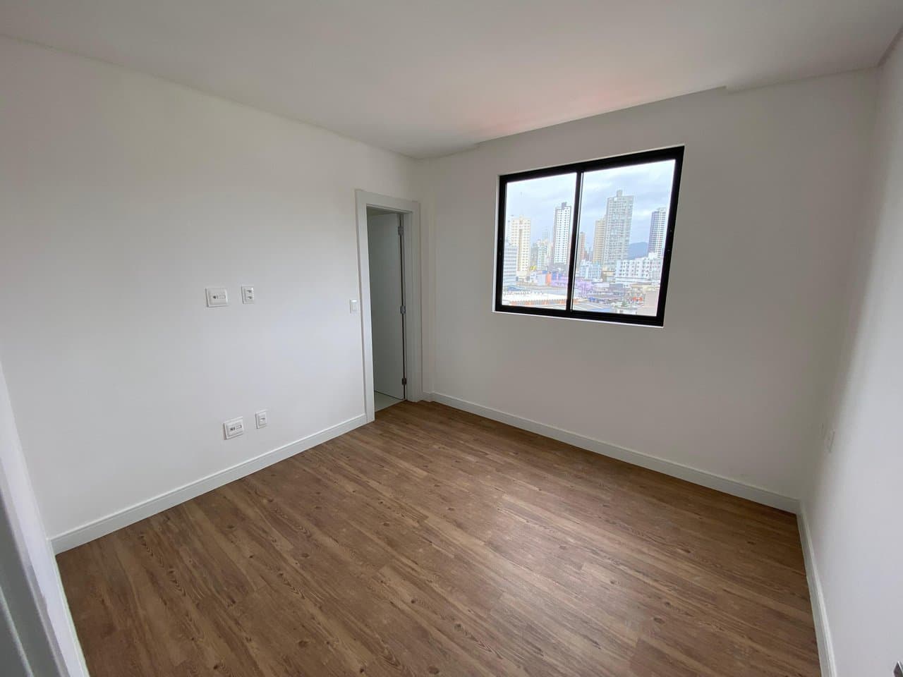 Apartamento de 2 quartos com 1 suíte e 117 m² em Bal. Camboriú