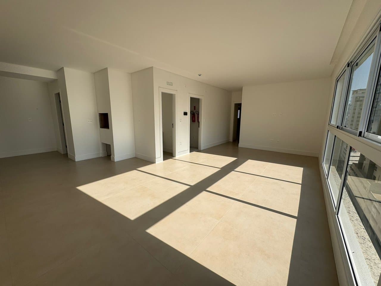 Apartamento de 3 quartos com 3 suítes e 125 m² em Bal. Camboriú