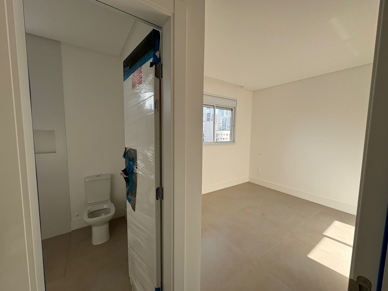 Apartamento de 3 quartos com 3 suítes e 125 m² em Bal. Camboriú