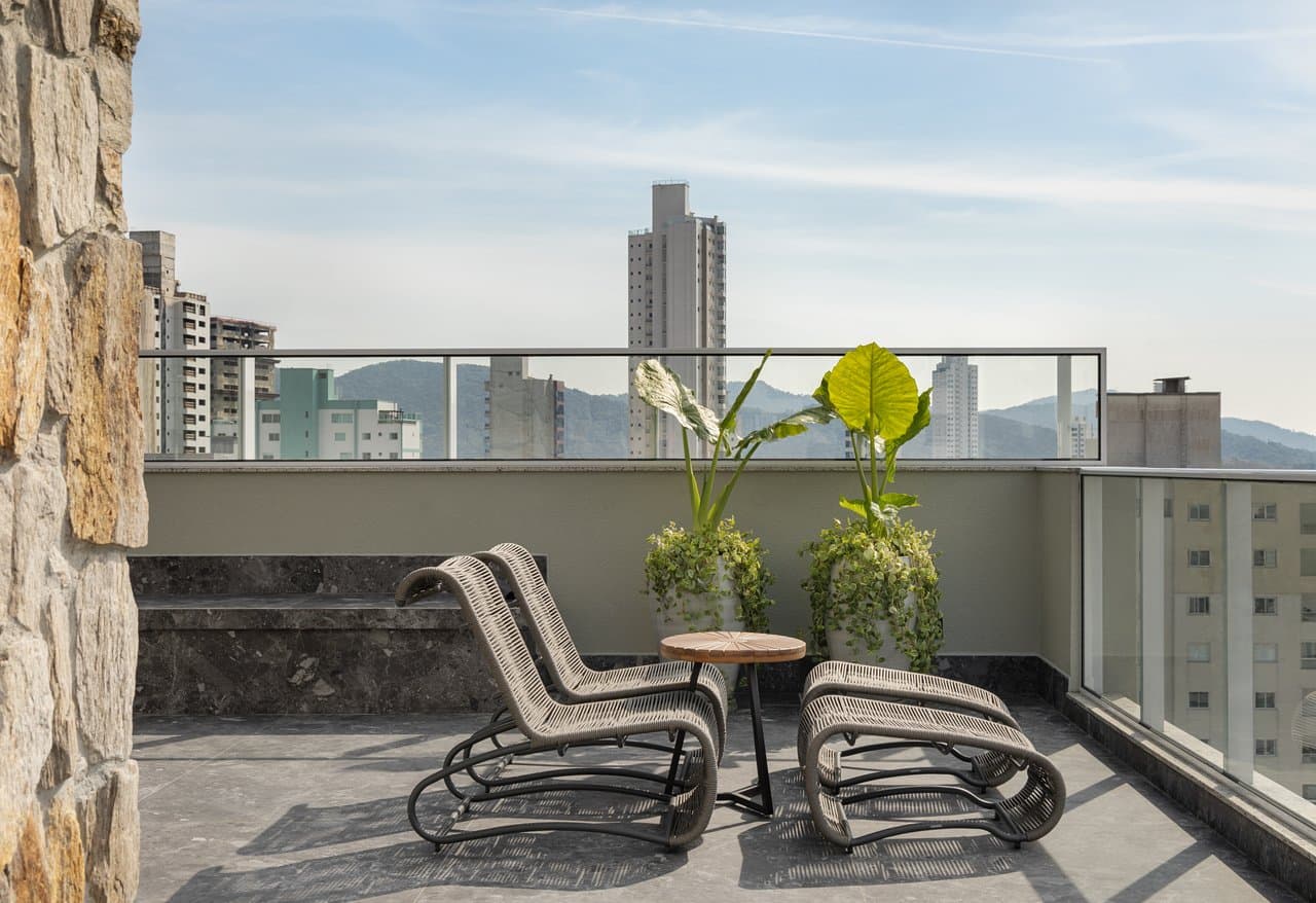 Apartamento de 3 quartos com 3 suítes e 125 m² em Bal. Camboriú