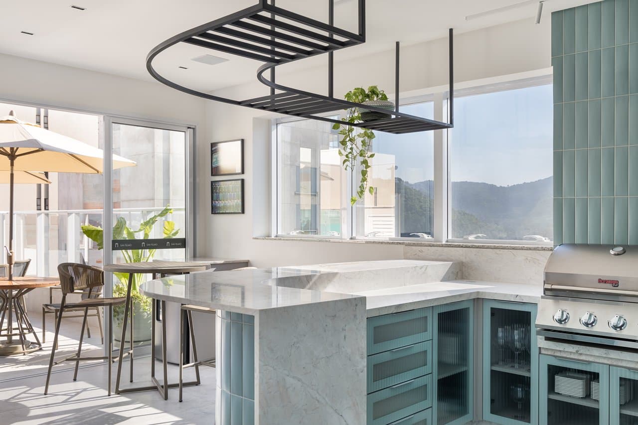 Apartamento de 3 quartos com 3 suítes e 125 m² em Bal. Camboriú