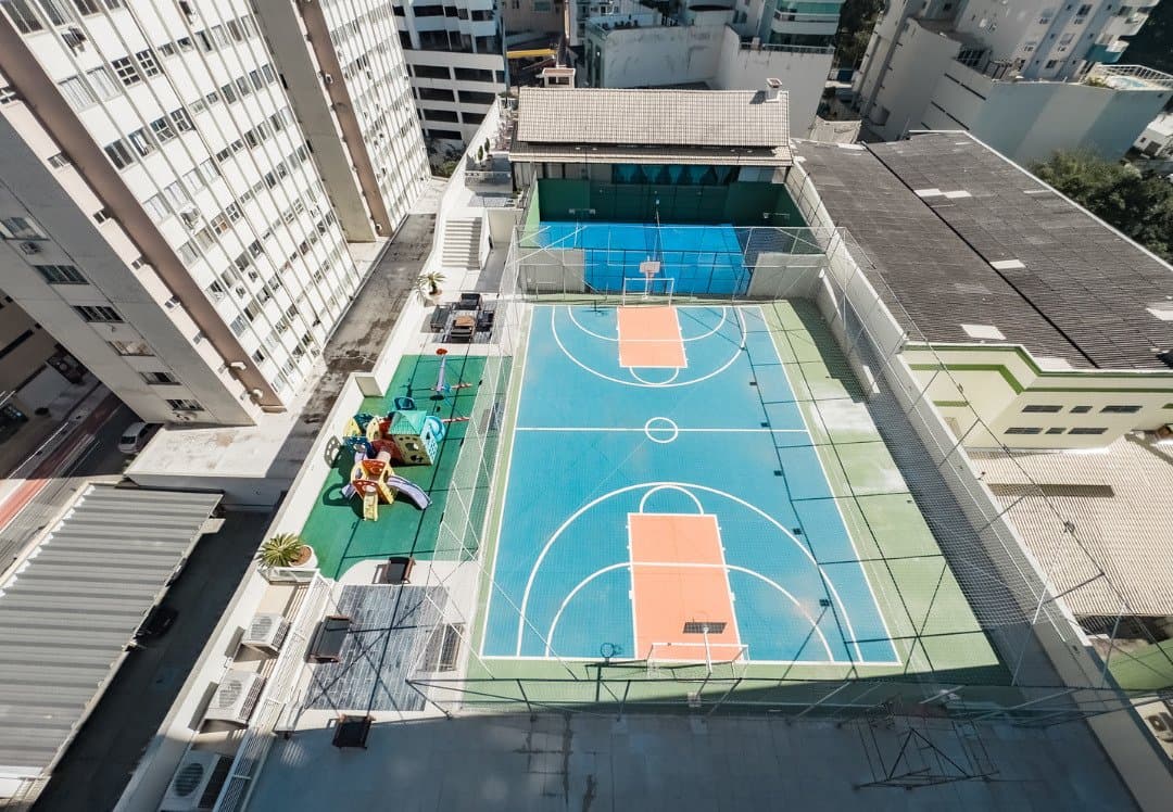 Apartamento de 3 quartos com 3 suítes e 317 m² em Bal. Camboriú