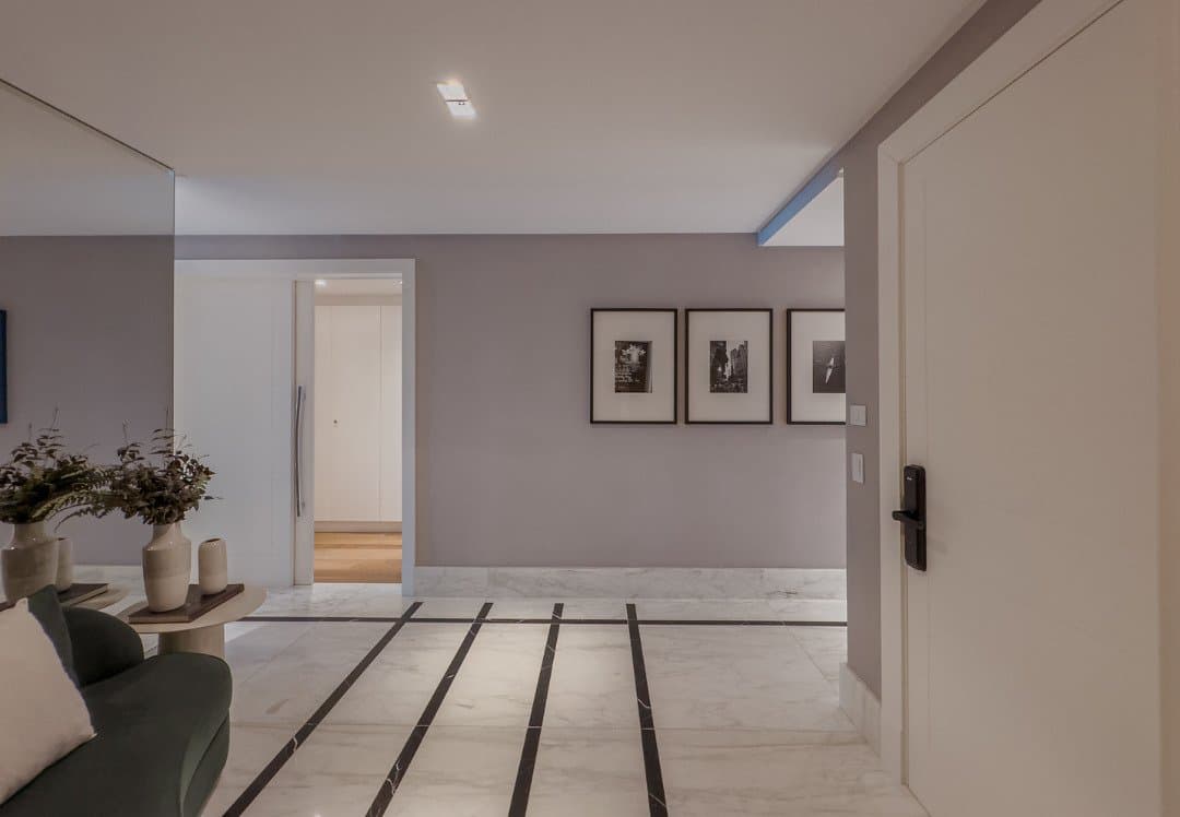 Apartamento de 3 quartos com 3 suítes e 317 m² em Bal. Camboriú