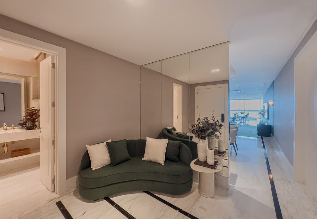Apartamento de 3 quartos com 3 suítes e 317 m² em Bal. Camboriú