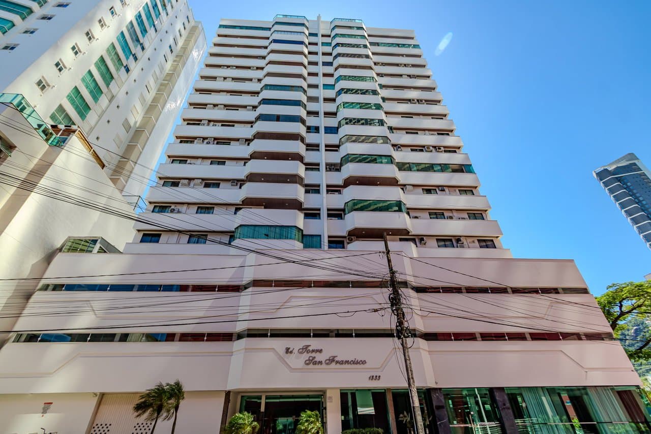 Apartamento de 3 quartos com 1 suíte e 119 m² em Bal. Camboriú