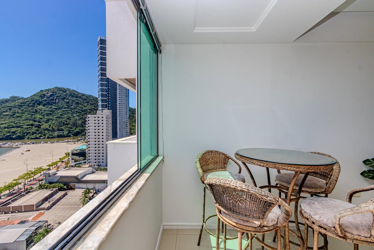 Apartamento de 3 quartos com 1 suíte e 119 m² em Bal. Camboriú