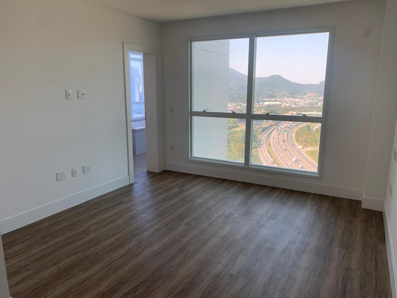 Apartamento de 3 quartos com 3 suítes e 187 m² em Bal. Camboriú