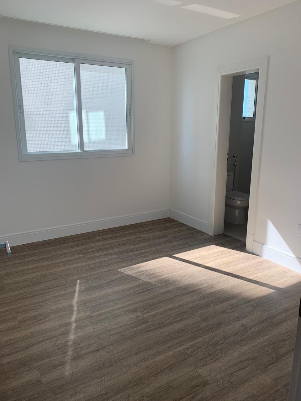 Apartamento de 3 quartos com 3 suítes e 187 m² em Bal. Camboriú
