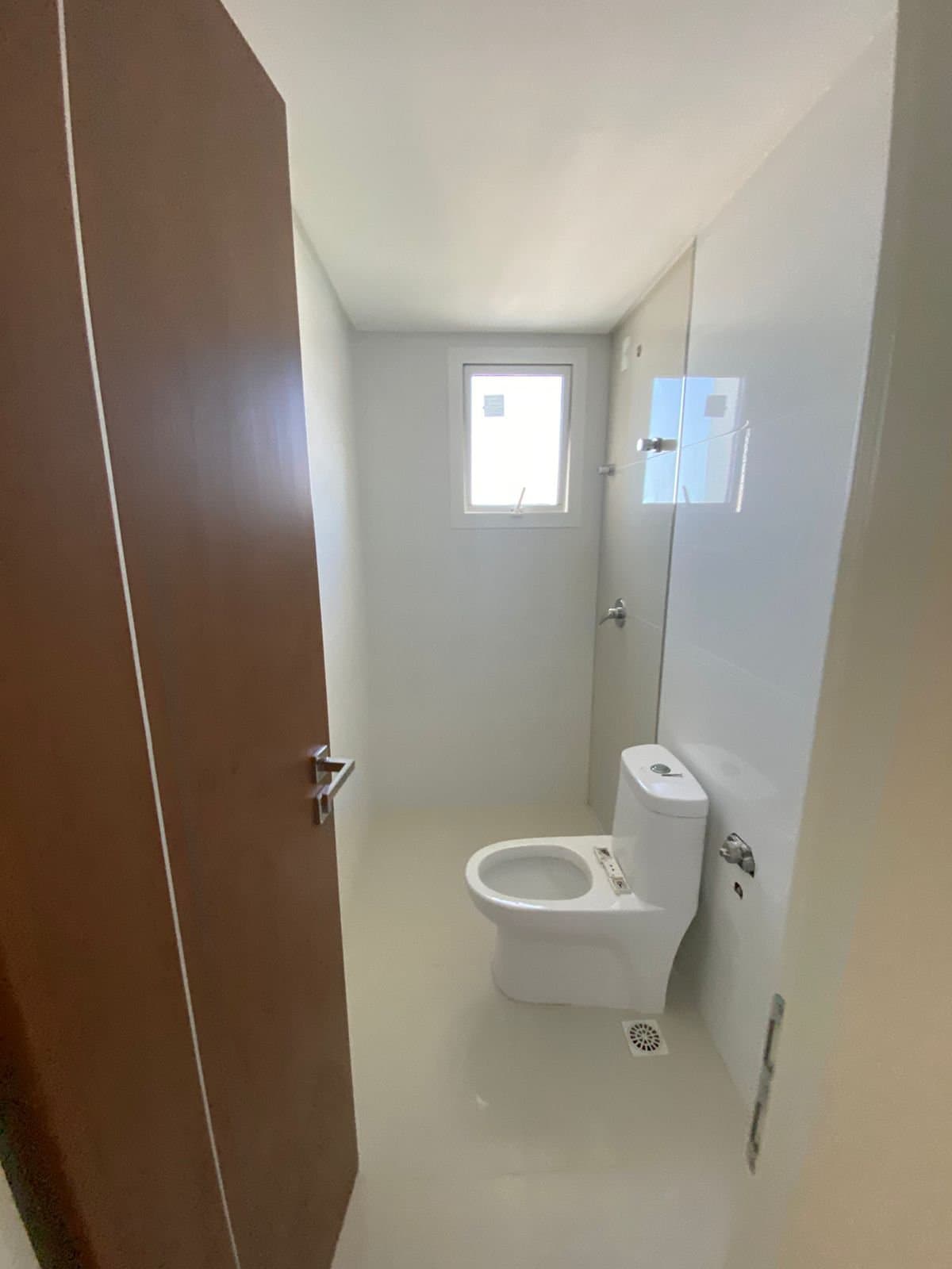 Apartamento de 4 quartos com 4 suítes e 220 m² em Bal. Camboriú