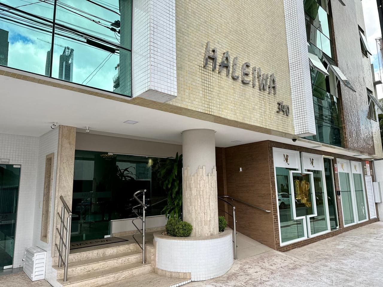 Apartamento de 3 quartos com 1 suíte e 121 m² em Bal. Camboriú