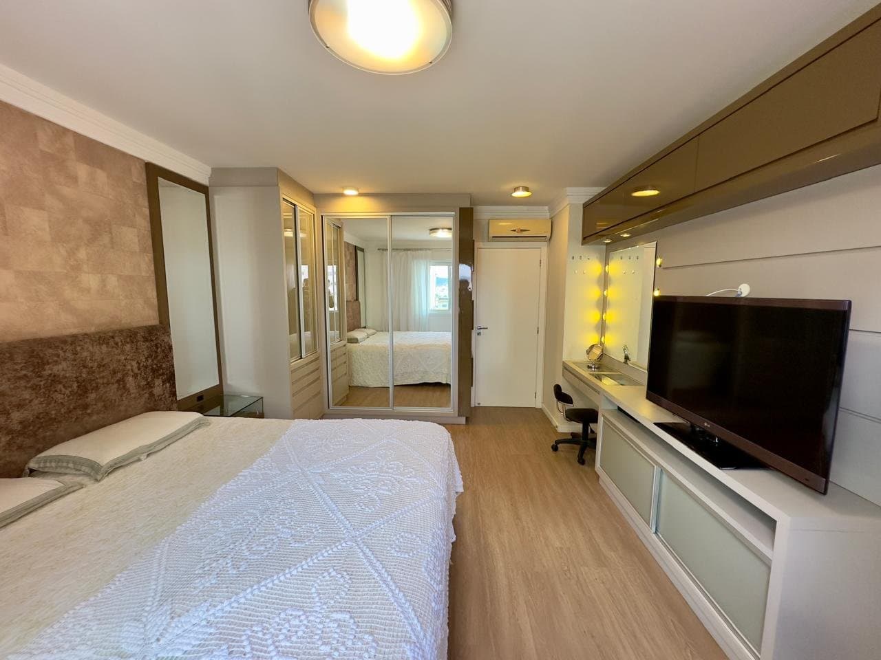 Apartamento de 3 quartos com 1 suíte e 121 m² em Bal. Camboriú