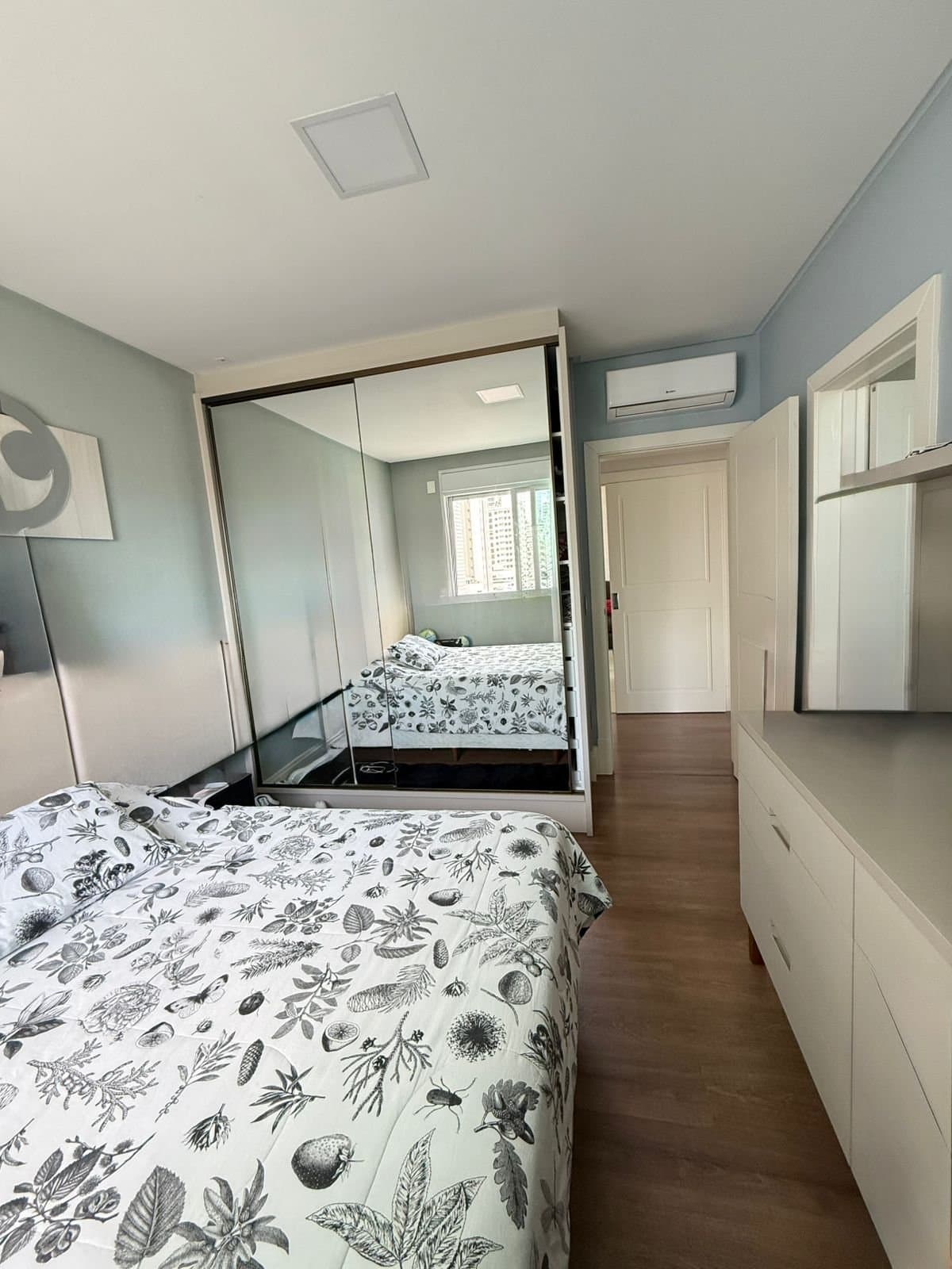Apartamento de 3 quartos com 3 suítes e 151 m² em Bal. Camboriú