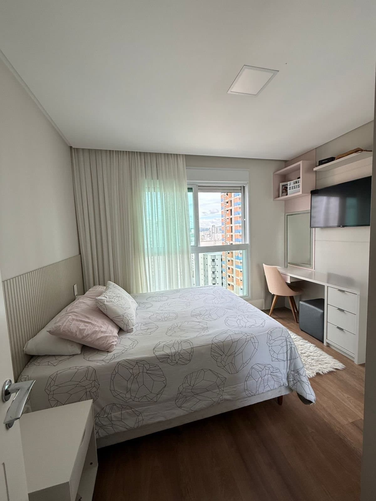 Apartamento de 3 quartos com 3 suítes e 151 m² em Bal. Camboriú