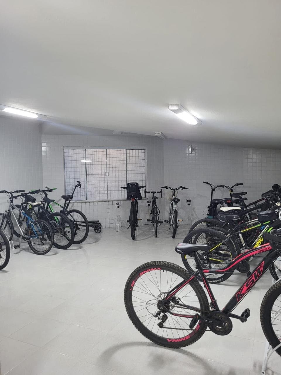 Apartamento de 3 quartos com 3 suítes e 252 m² em Bal. Camboriú