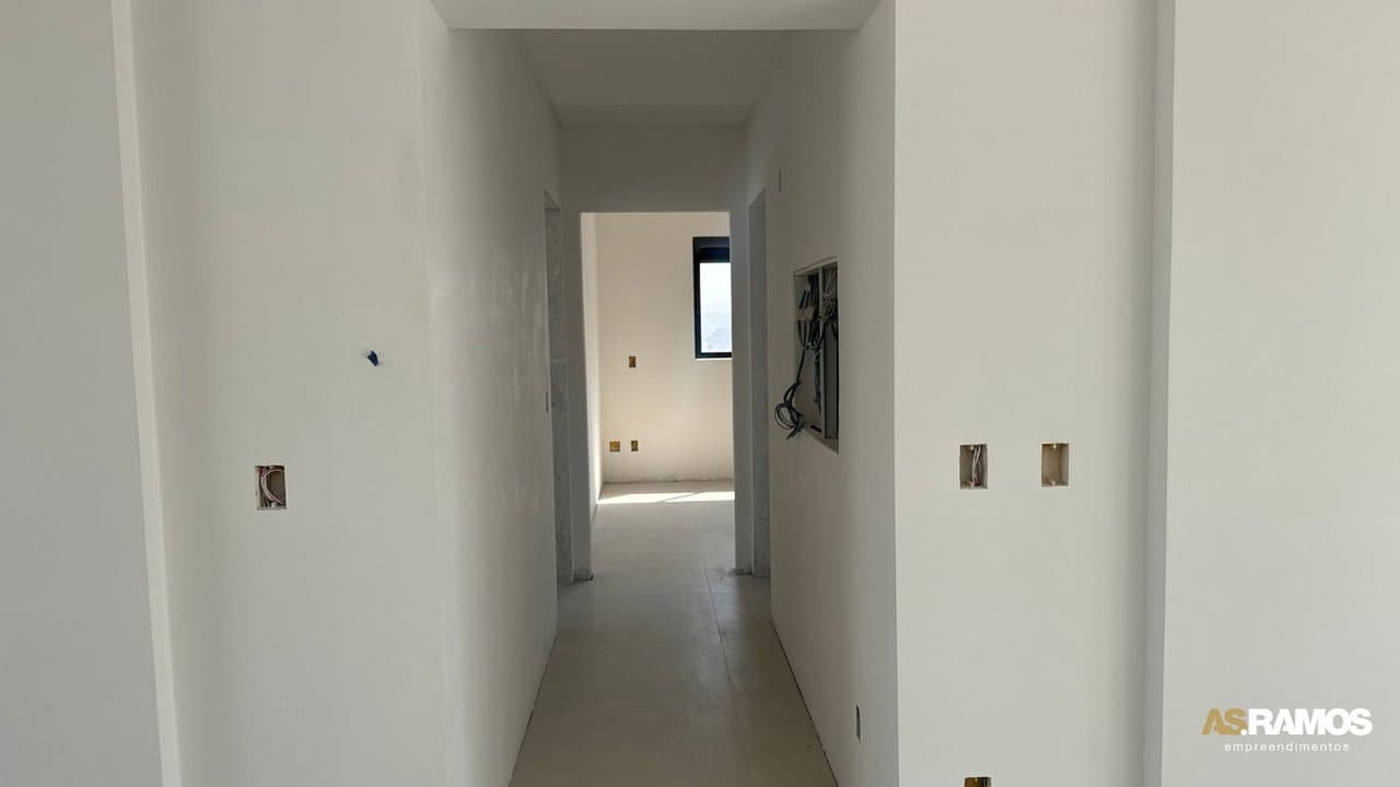 Apartamento de 3 quartos com 3 suítes e 131 m² em Bal. Camboriú