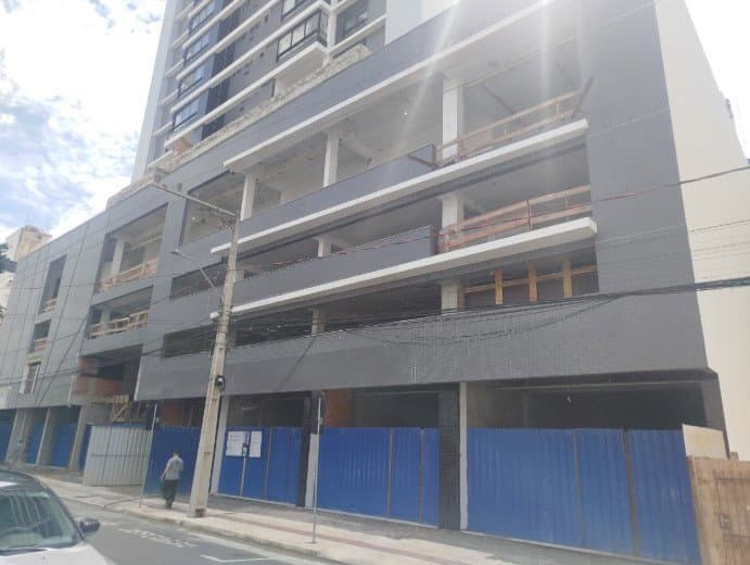 Apartamento de 3 quartos com 3 suítes e 131 m² em Bal. Camboriú