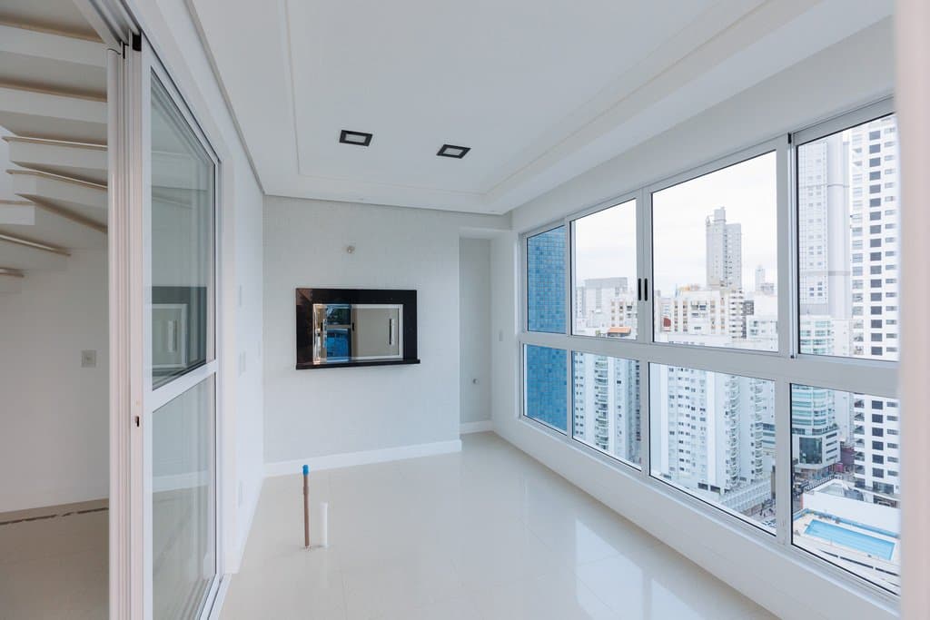 Apartamento de 2 quartos com 2 suítes e 252 m² em Bal. Camboriú