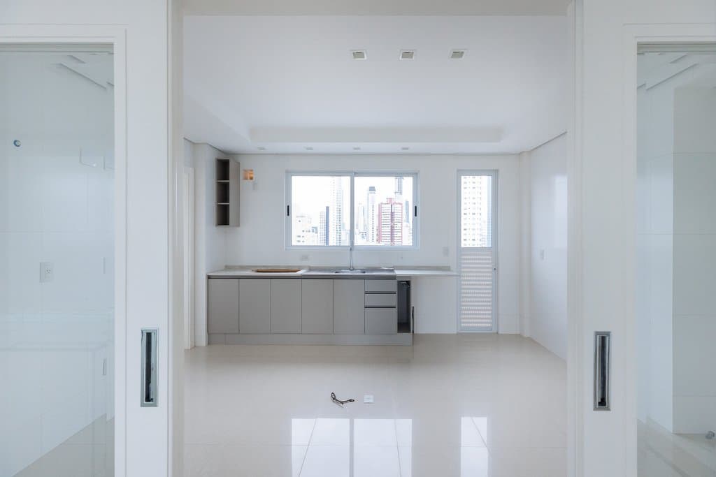 Apartamento de 2 quartos com 2 suítes e 252 m² em Bal. Camboriú