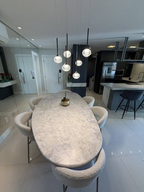Apartamento de 3 quartos com 3 suítes e 127 m² em Bal. Camboriú