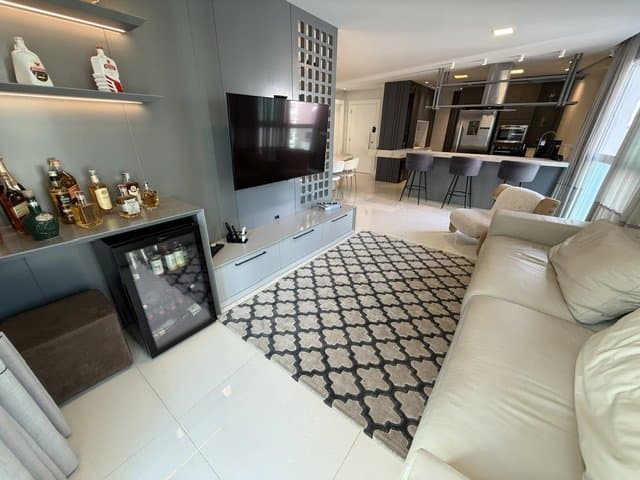Apartamento de 3 quartos com 3 suítes e 127 m² em Bal. Camboriú