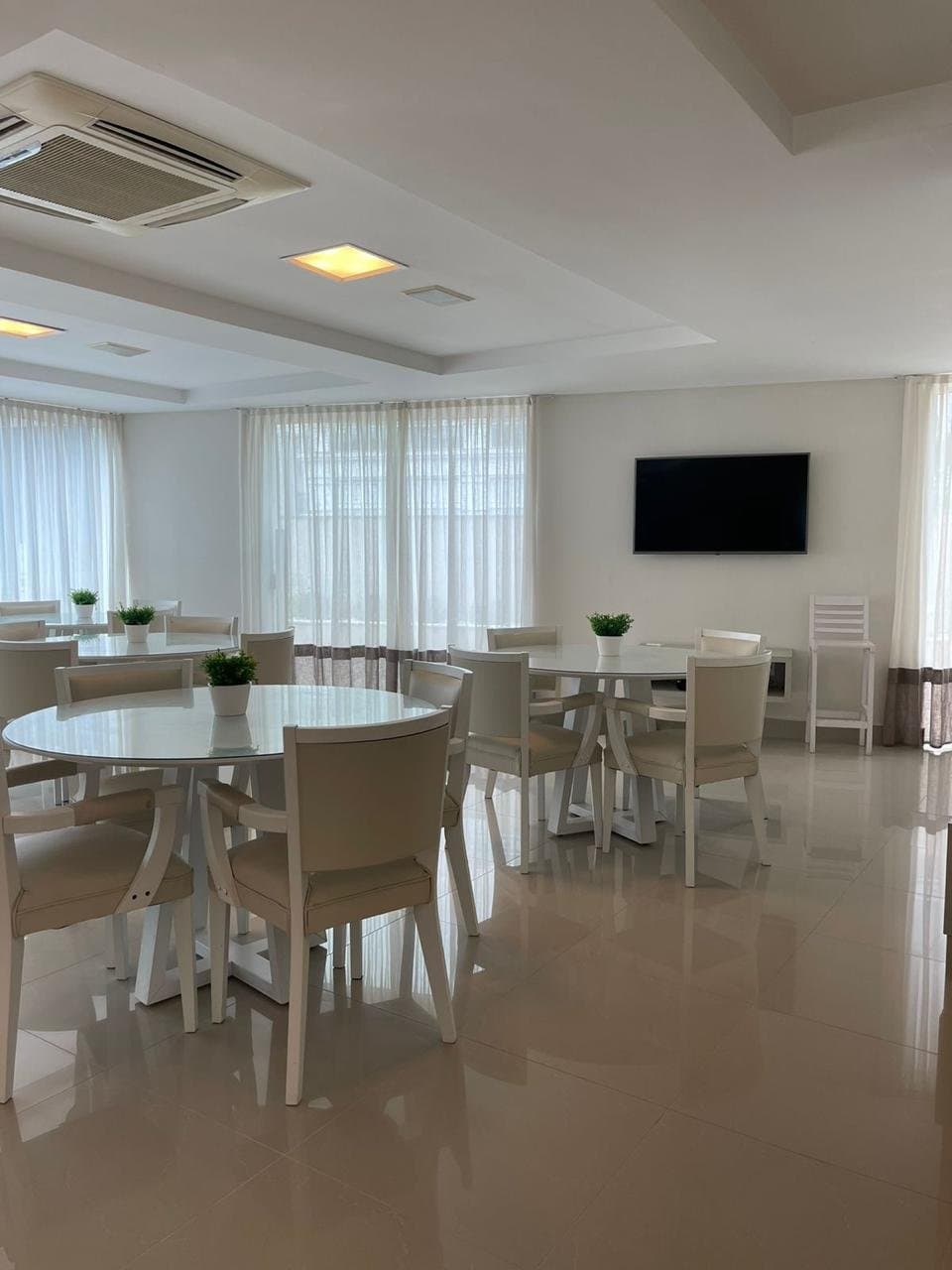 Apartamento de 3 quartos com 3 suítes e 154 m² em Bal. Camboriú