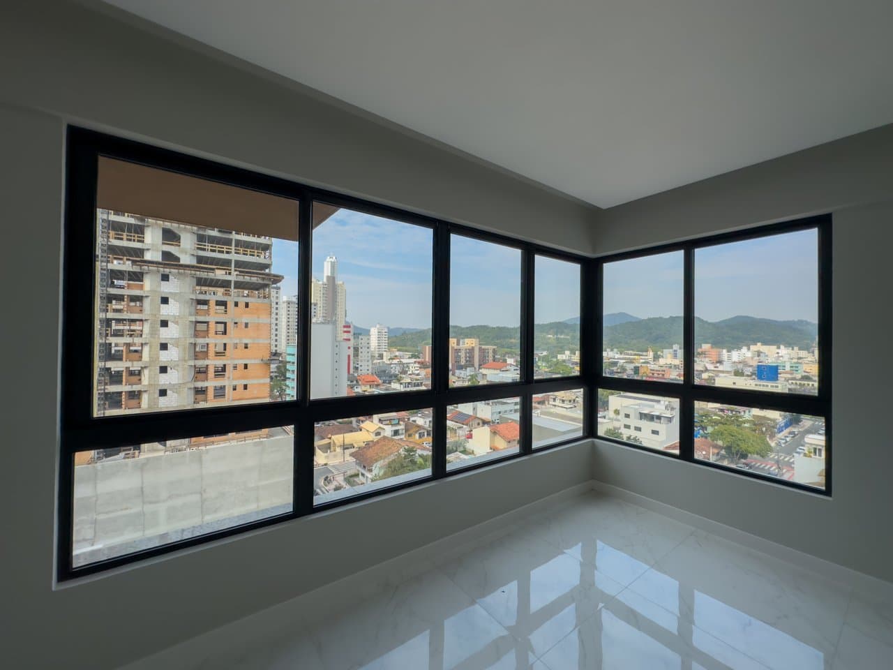 Apartamento de 3 quartos com 3 suítes e 139 m² em Bal. Camboriú