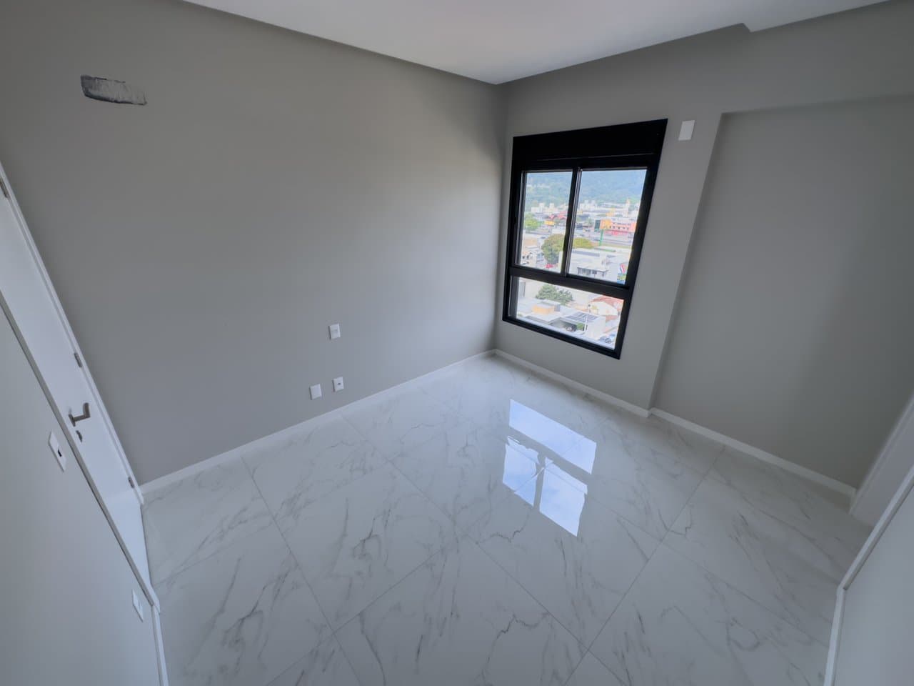 Apartamento de 3 quartos com 3 suítes e 139 m² em Bal. Camboriú
