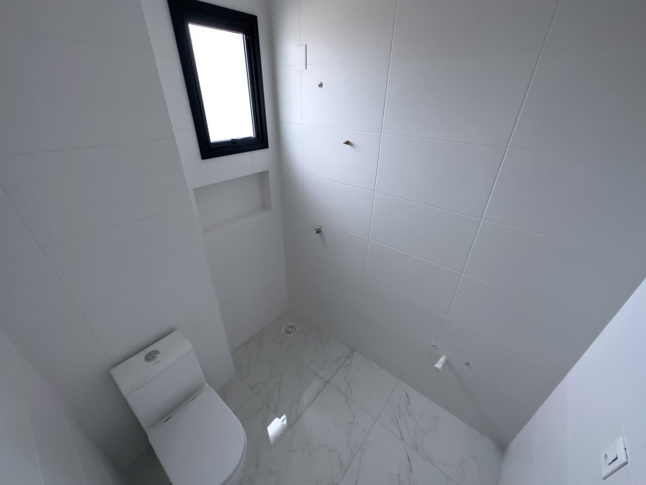 Apartamento de 3 quartos com 3 suítes e 139 m² em Bal. Camboriú