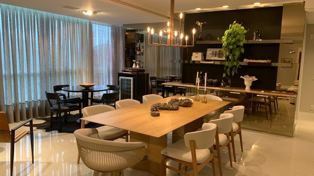 Apartamento de 3 quartos com 3 suítes e 187 m² em Bal. Camboriú