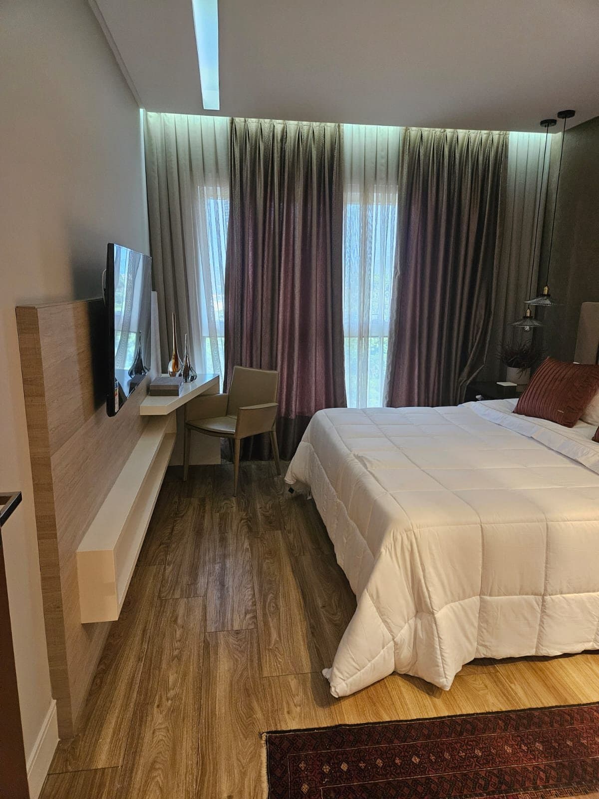 Apartamento de 3 quartos com 3 suítes e 187 m² em Bal. Camboriú