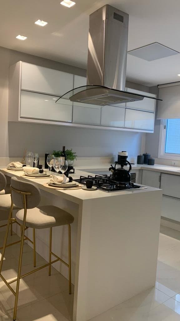 Apartamento de 3 quartos com 3 suítes e 187 m² em Bal. Camboriú