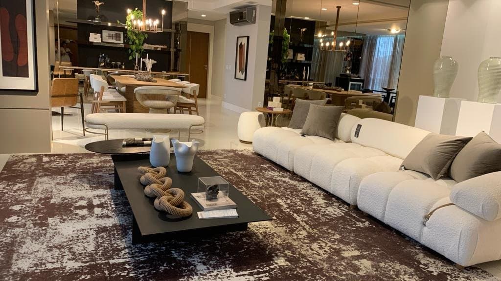 Apartamento de 3 quartos com 3 suítes e 187 m² em Bal. Camboriú