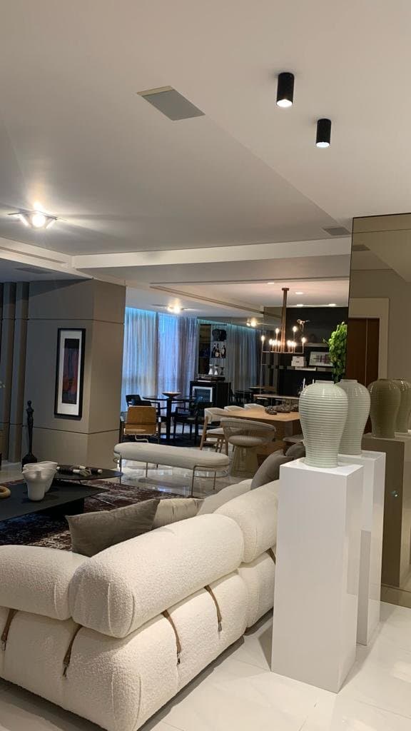 Apartamento de 3 quartos com 3 suítes e 187 m² em Bal. Camboriú