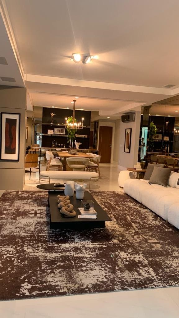Apartamento de 3 quartos com 3 suítes e 187 m² em Bal. Camboriú
