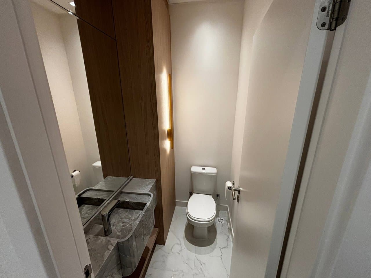 Apartamento de 3 quartos com 3 suítes e 136 m² em Bal. Camboriú
