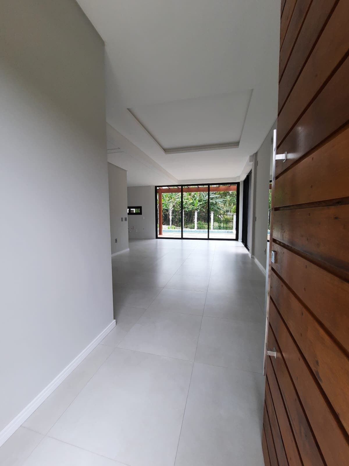 Casa de 3 quartos com 3 suítes e 258 m² em Bal. Camboriú