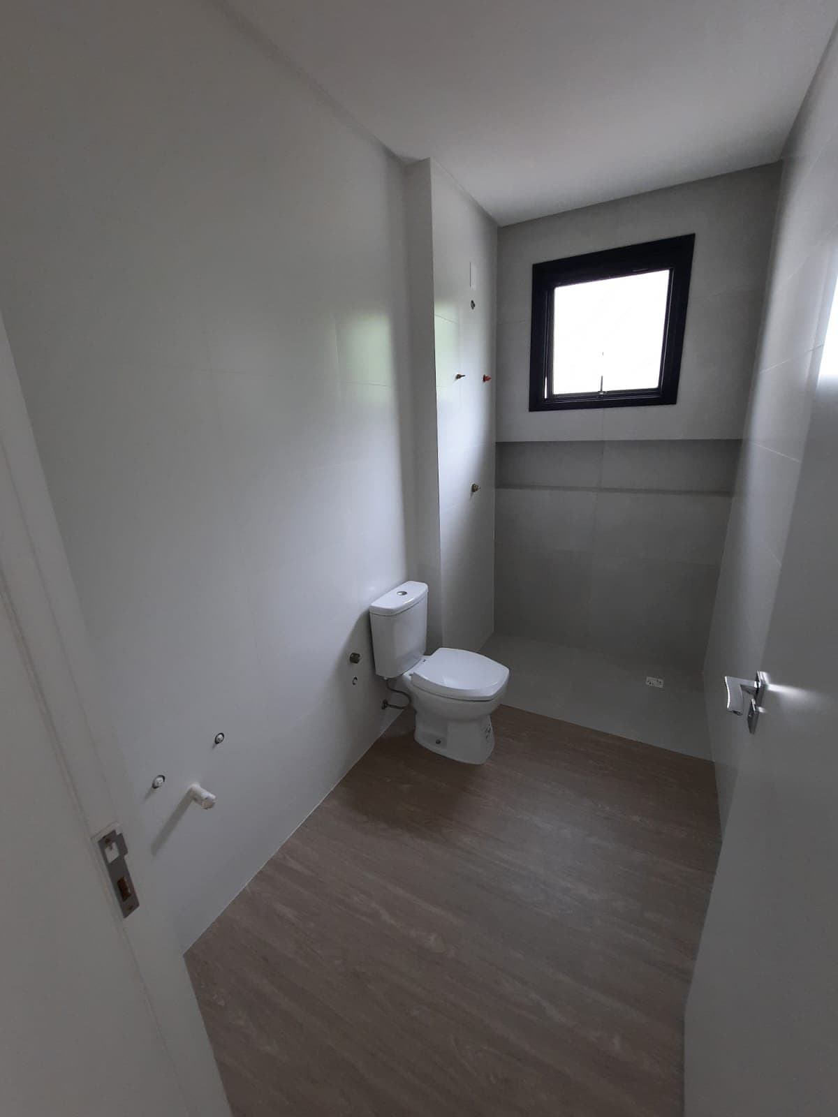 Casa de 3 quartos com 3 suítes e 258 m² em Bal. Camboriú
