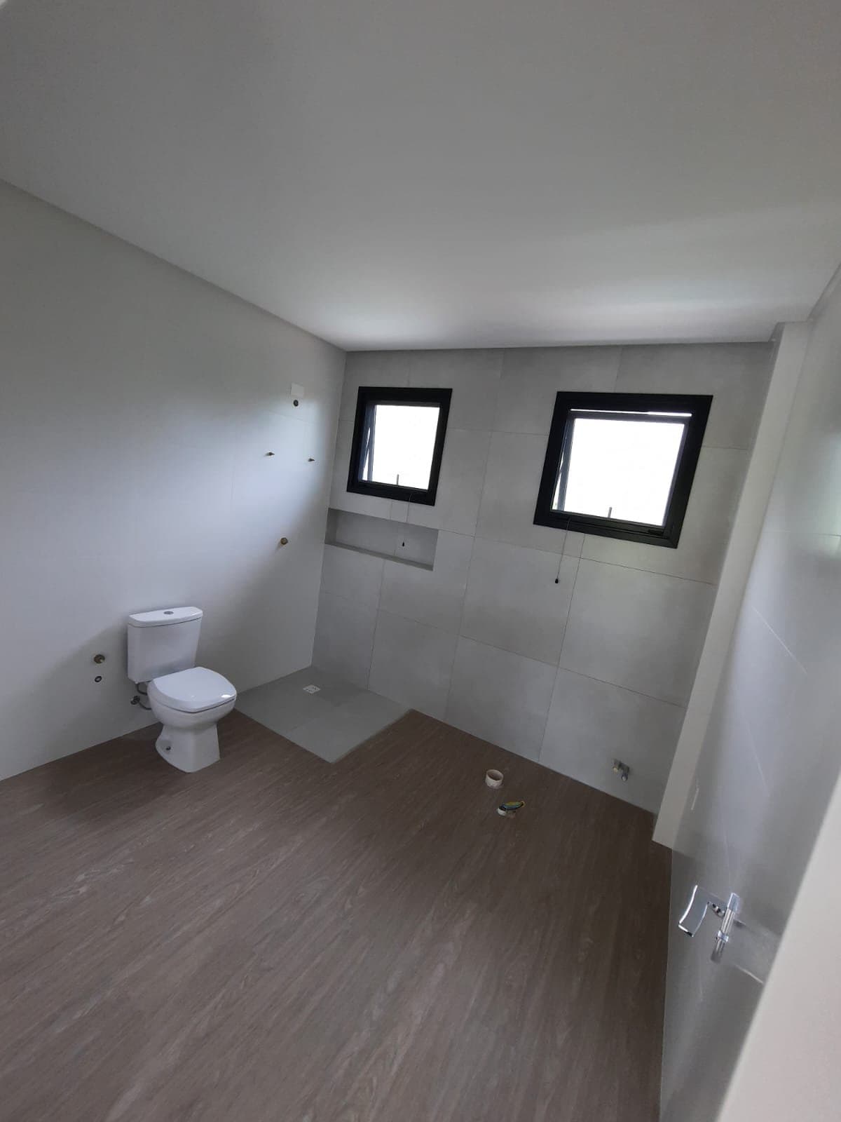 Casa de 3 quartos com 3 suítes e 258 m² em Bal. Camboriú