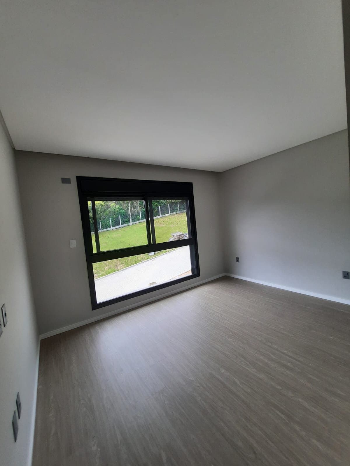 Casa de 3 quartos com 3 suítes e 258 m² em Bal. Camboriú